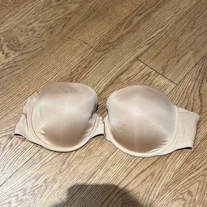 Victoria’s Secret Nude Lined Strapless Bra